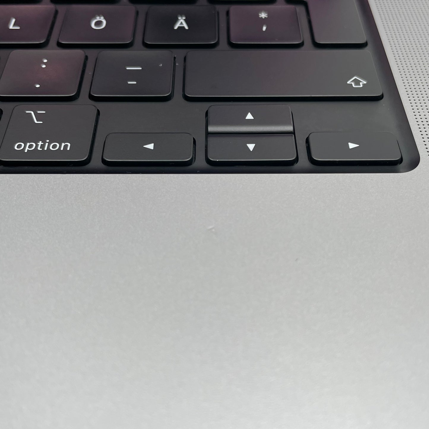 Begagnad MacBook Pro 14" 2021 - M1 Pro - Rymdgrå