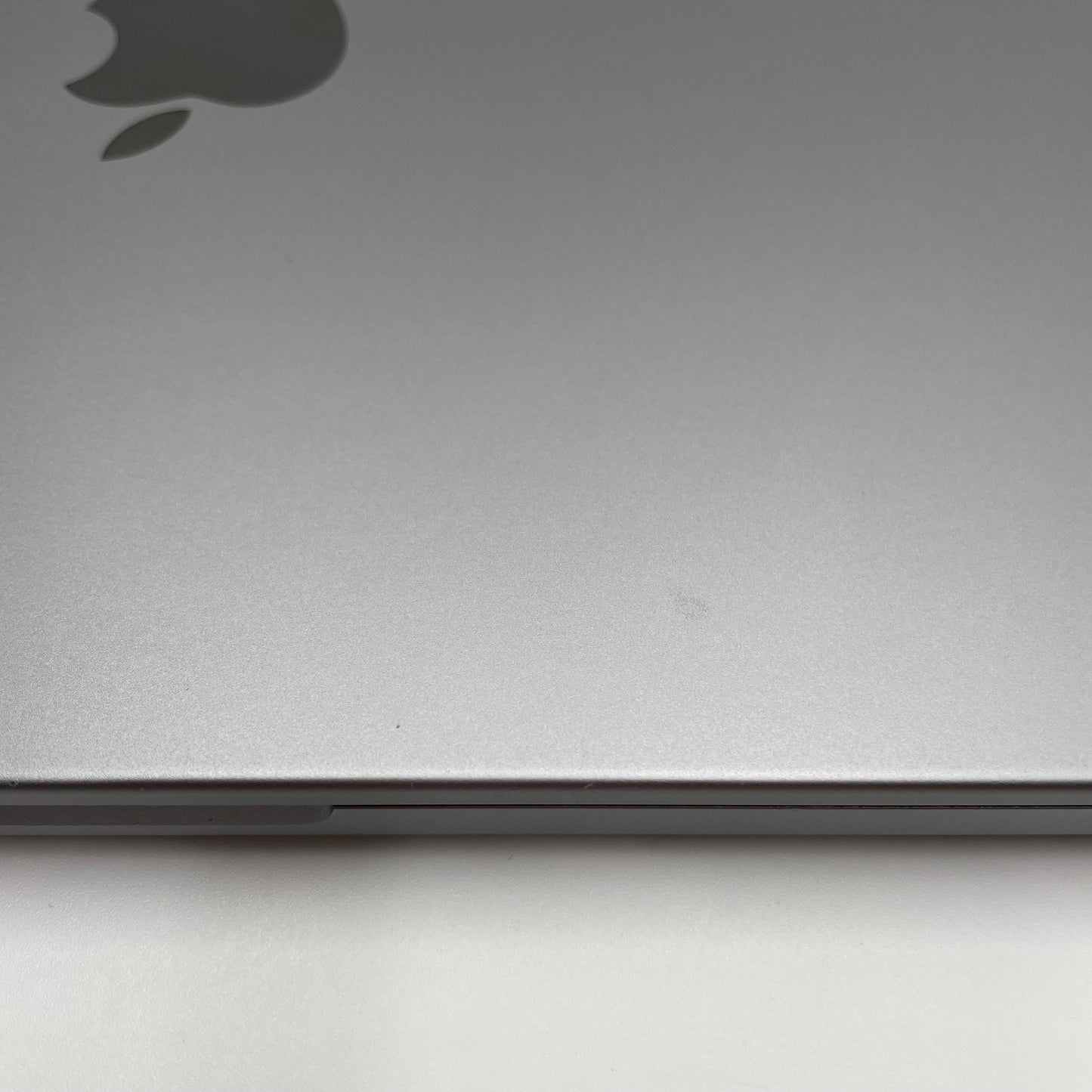Begagnad MacBook Pro 14" 2021 - M1 Pro - 16GB - 512GB - Rymdgrå