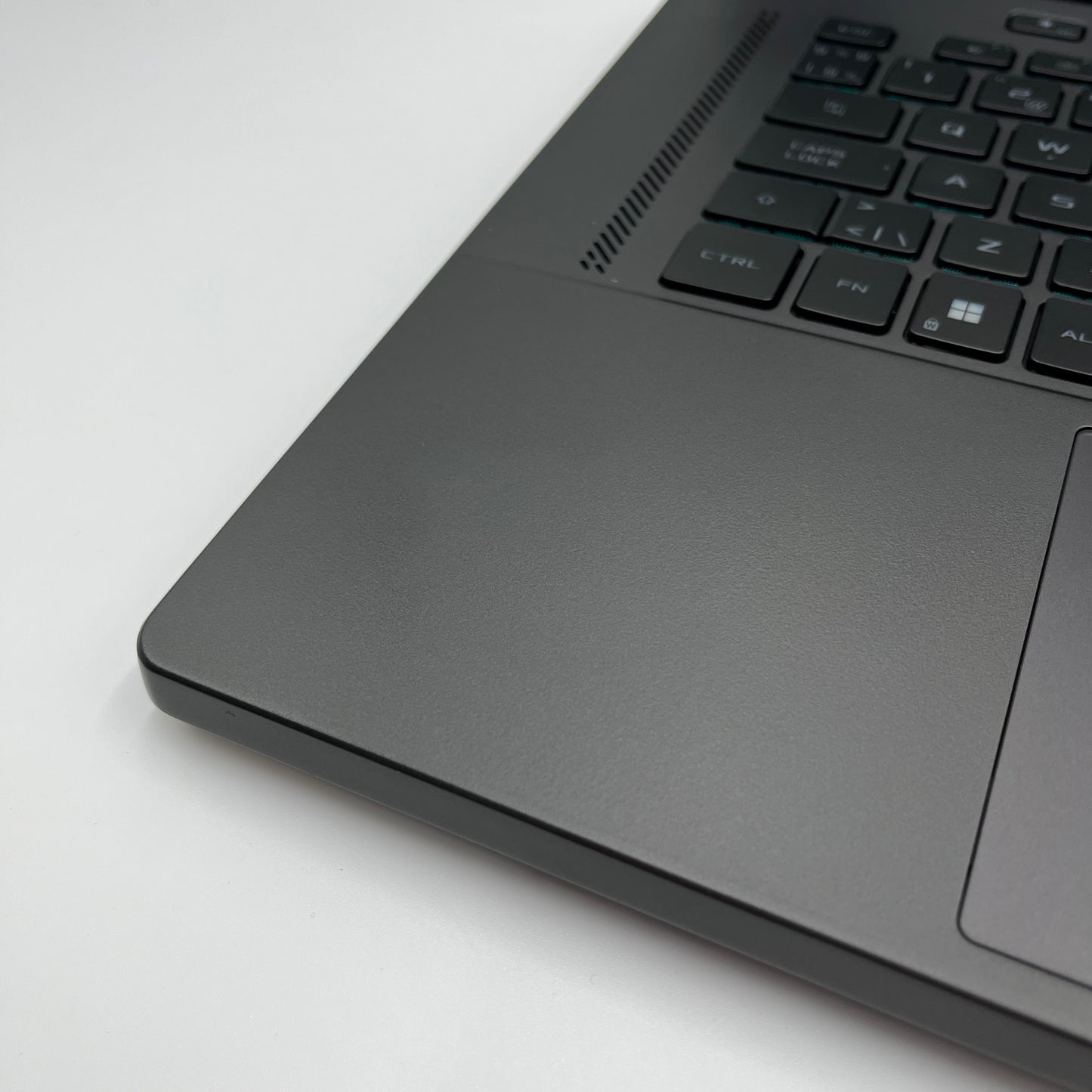 Begagnad ASUS ROG Zephyrus G15 - 15,6" 240Hz - Ryzen 9 6900HS - 32GB RAM - 1TB SSD - RTX 3080