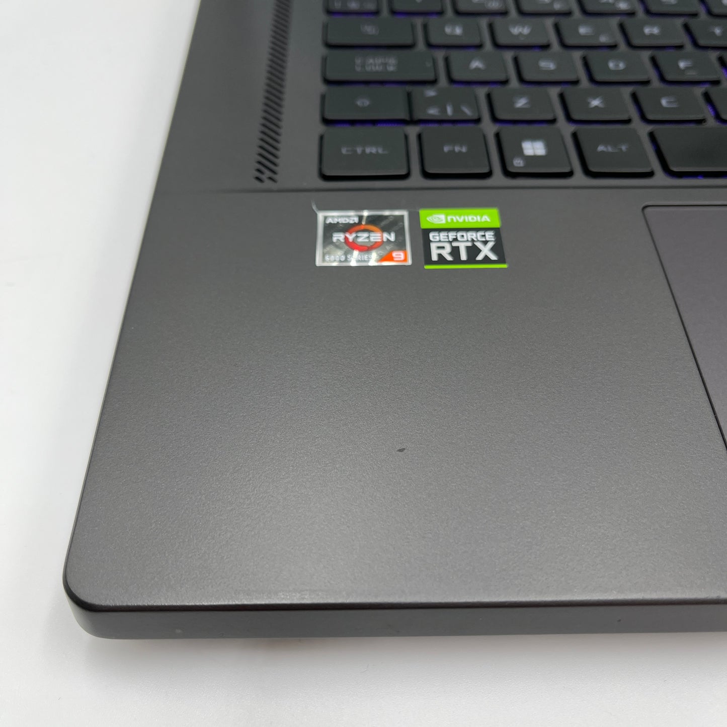 Begagnad ASUS ROG Zephyrus G15 - 15,6" 240Hz - Ryzen 9 6900HS - 32GB RAM - 1TB SSD - RTX 3080