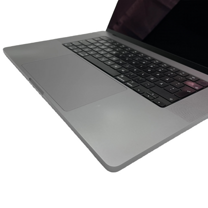 Begagnad MacBook Pro 16" 2021 - M1 Pro - Rymdgrå