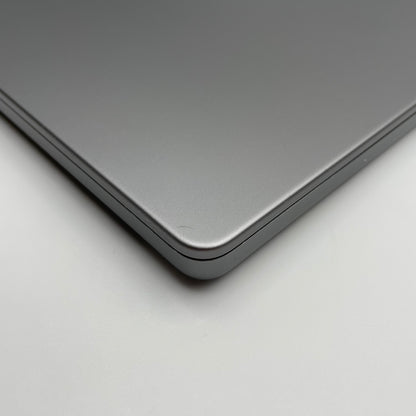 Begagnad MacBook Pro 14" 2021 - M1 Pro - Rymdgrå