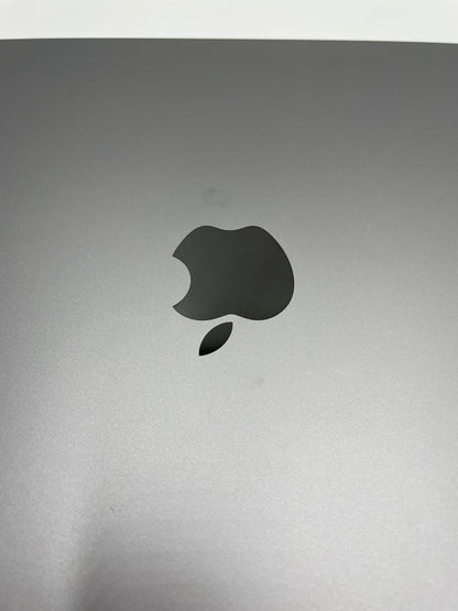 Begagnad MacBook Pro 16" 2021 - M1 Pro - Rymdgrå