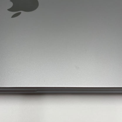 Begagnad MacBook Pro 14" 2021 - M1 Pro - 16GB - 512GB - Rymdgrå