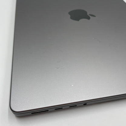 Begagnad MacBook Pro 14" 2021 - M1 Pro - 16GB - 512GB - Rymdgrå