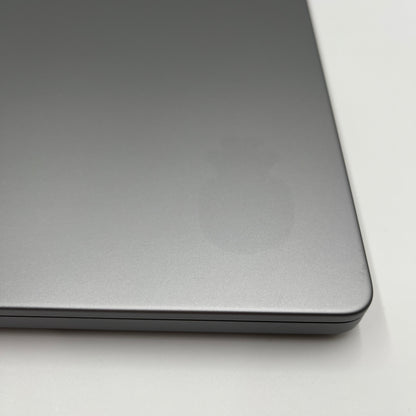 Begagnad MacBook Pro 16" 2021 - M1 Pro - 32GB - 1TB - Rymdgrå
