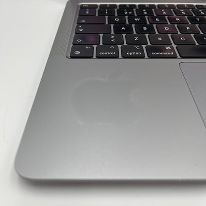 Begagnad MacBook Air 13" 2020 - M1 - 8GB - 256GB - Rymdgrå
