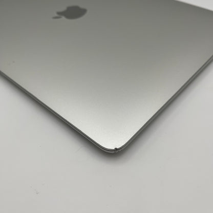 Begagnad MacBook Air 13" M1 2020 - 16GB - 256GB - Silver