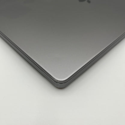 Begagnad MacBook Pro 14" 2021 - M1 Pro - 32GB - 1TB - Rymdgrå