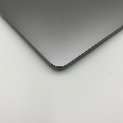 Begagnad MacBook Air 13" 2020 - M1 - 8GB - 256GB - Rymdgrå
