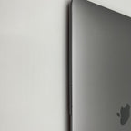 Begagnad MacBook Air 13" 2020 - M1 - 8GB - 256GB - Rymdgrå
