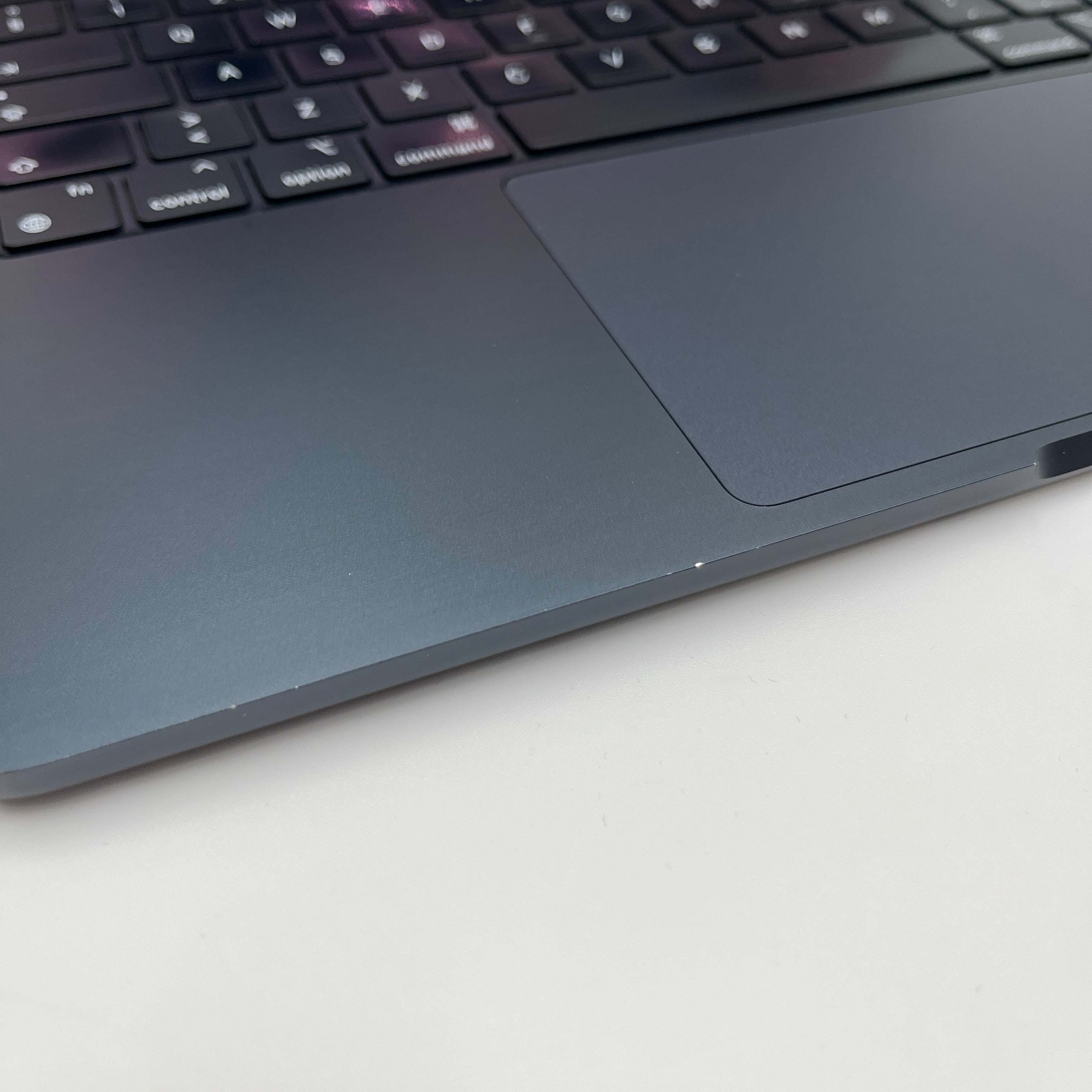 Begagnad MacBook Air 13" M2 2022 - 8GB - 256GB - Midnatt