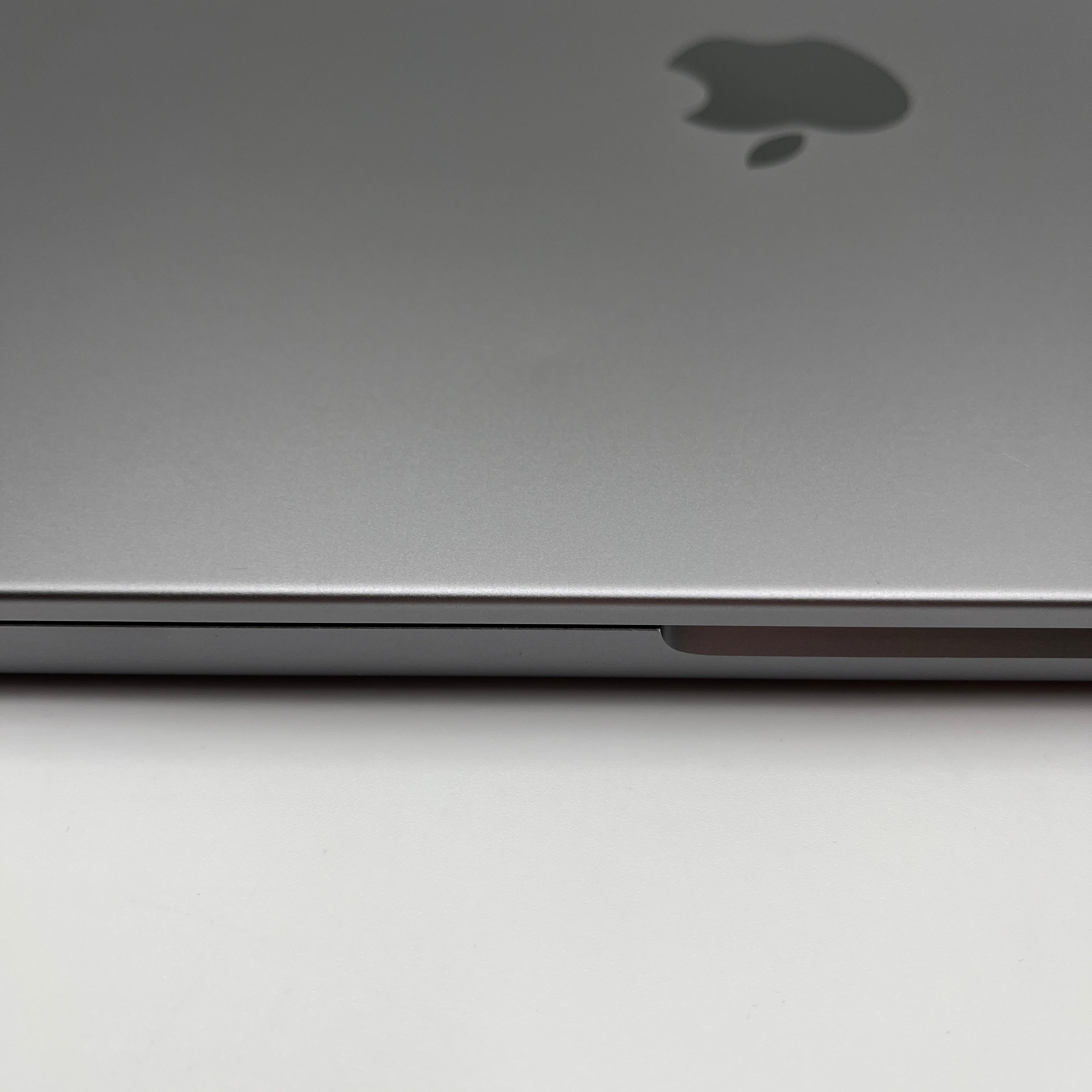 Begagnad MacBook Pro 14" 2021 - M1 Pro - 16GB - 512GB - Rymdgrå