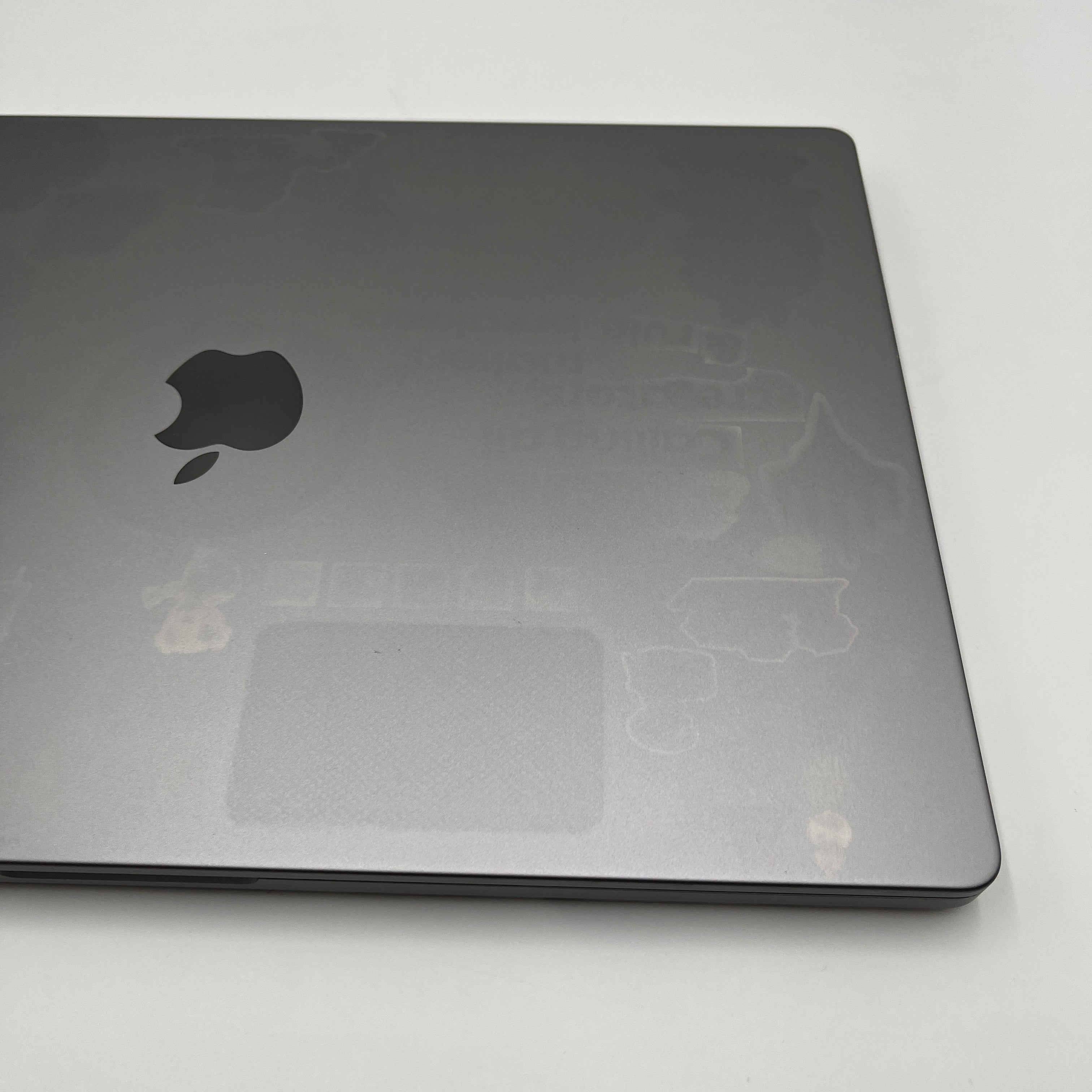 Begagnad MacBook Pro 16" 2023 - M2 Pro - 32GB - 1TB - Rymdgrå