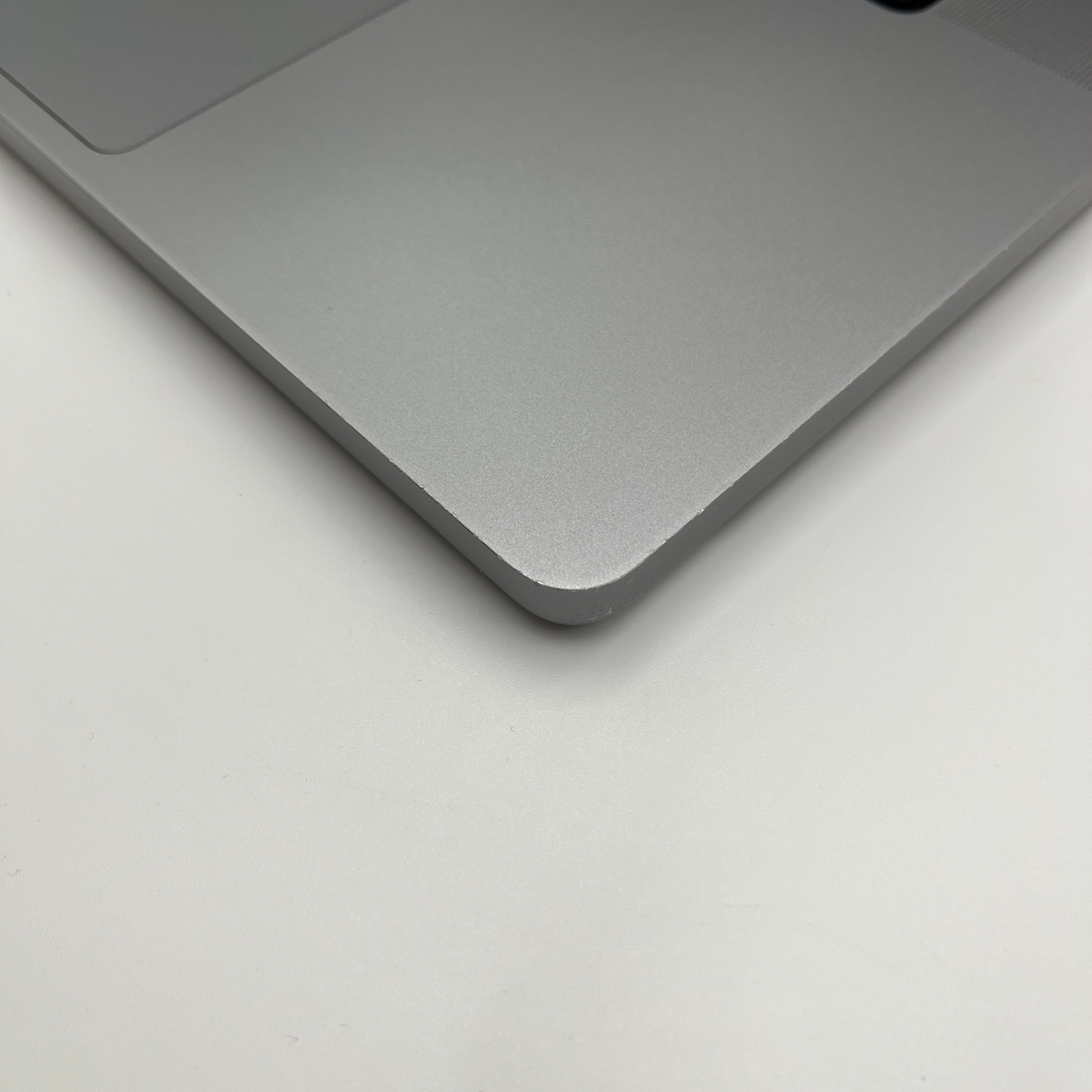 Begagnad MacBook Pro 16" M2 2023 - 16GB - 512GB - Rymdgrå