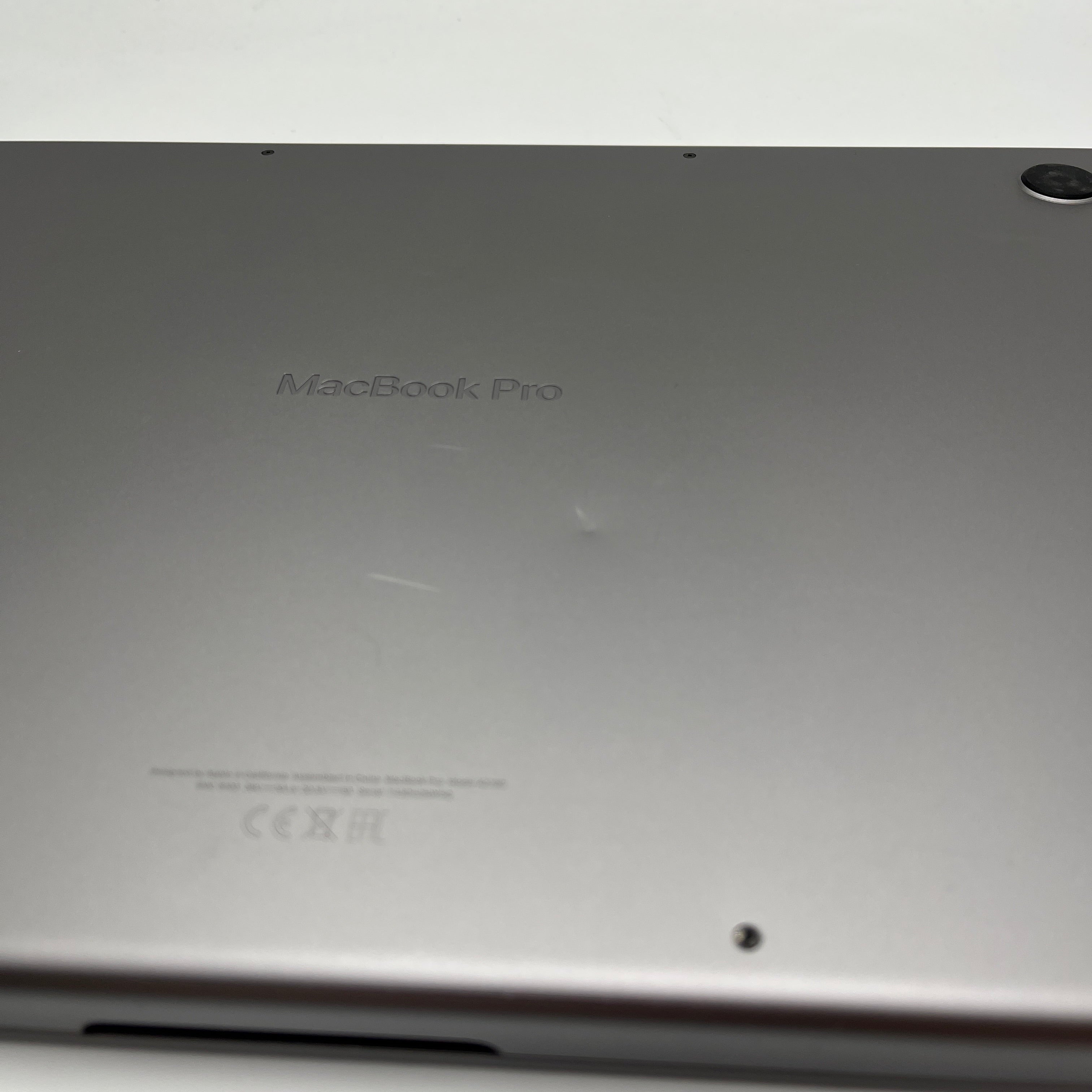Begagnad MacBook Pro 16" M2 2023 - 16GB - 512GB - Rymdgrå
