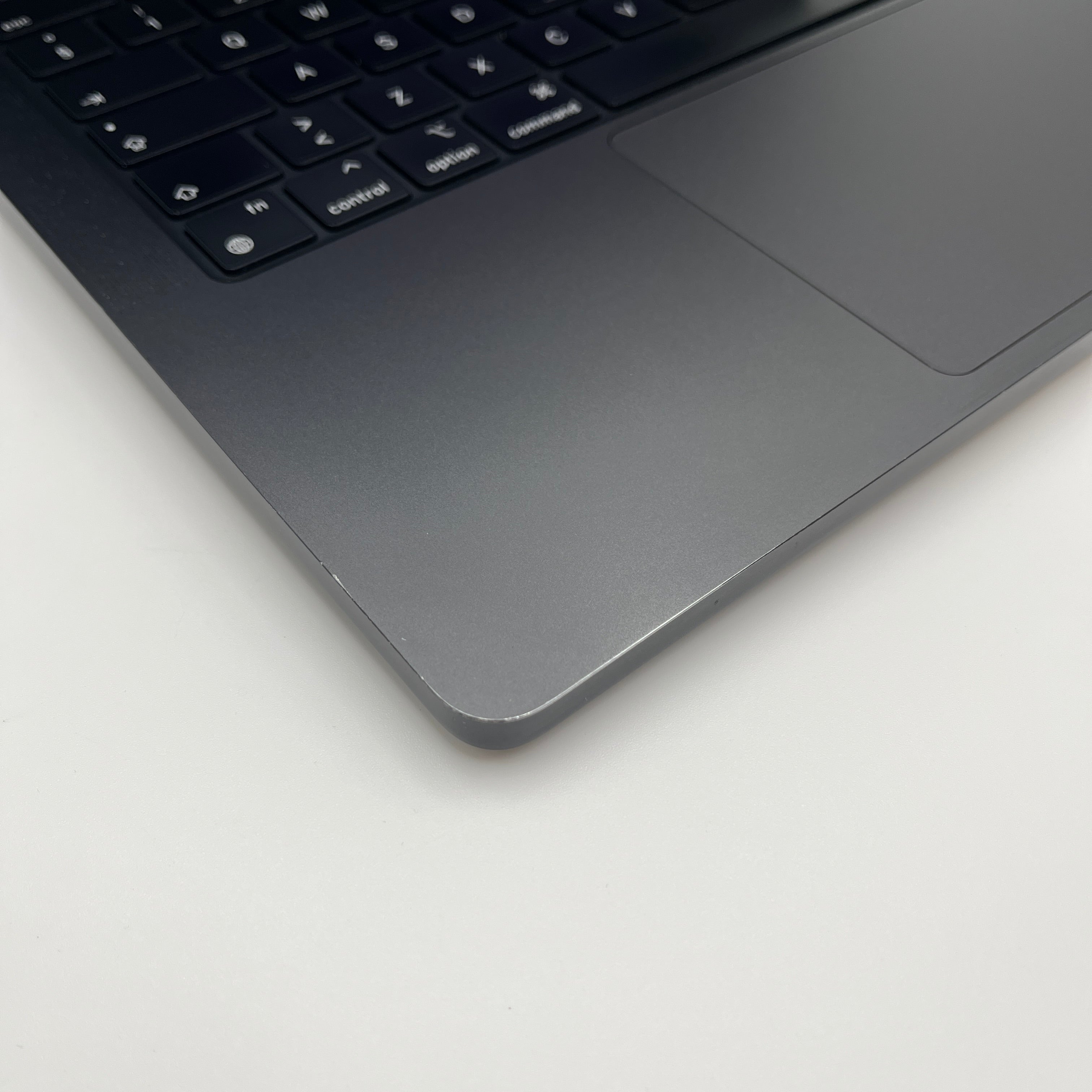 Begagnad MacBook Pro 14" M3 Pro - 18GB - 512GB - Rymdsvart