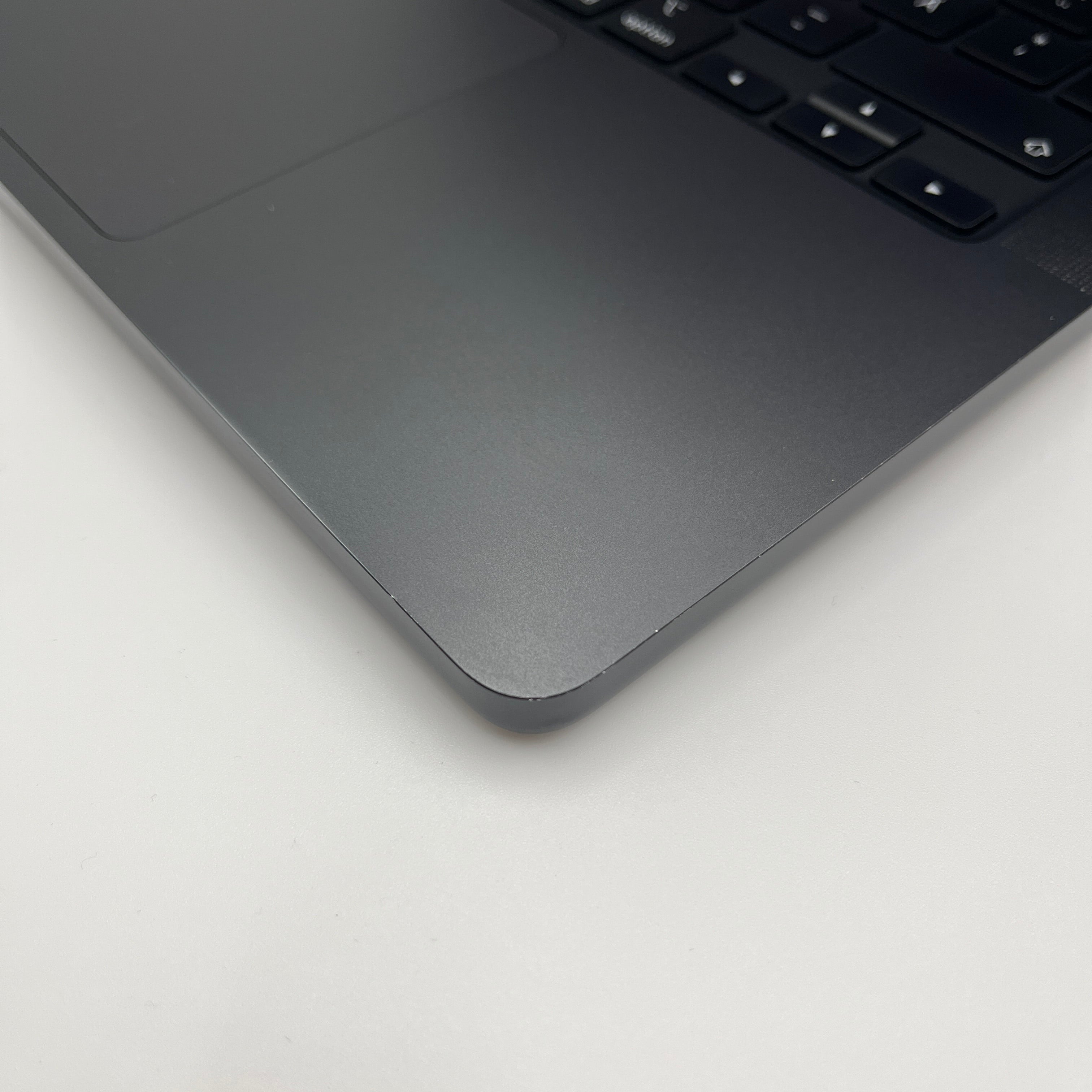 Begagnad MacBook Pro 14" M3 Pro - 18GB - 512GB - Rymdsvart