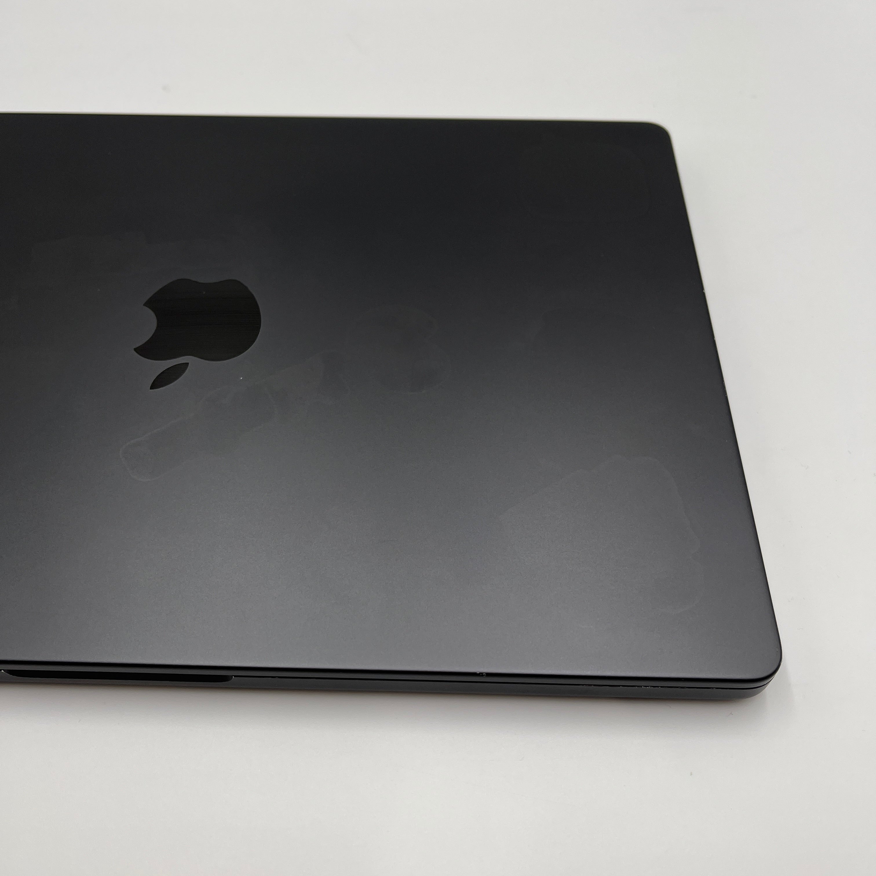 Begagnad MacBook Pro 2023 - M3 - 36GB - 1TB - Rymdsvart