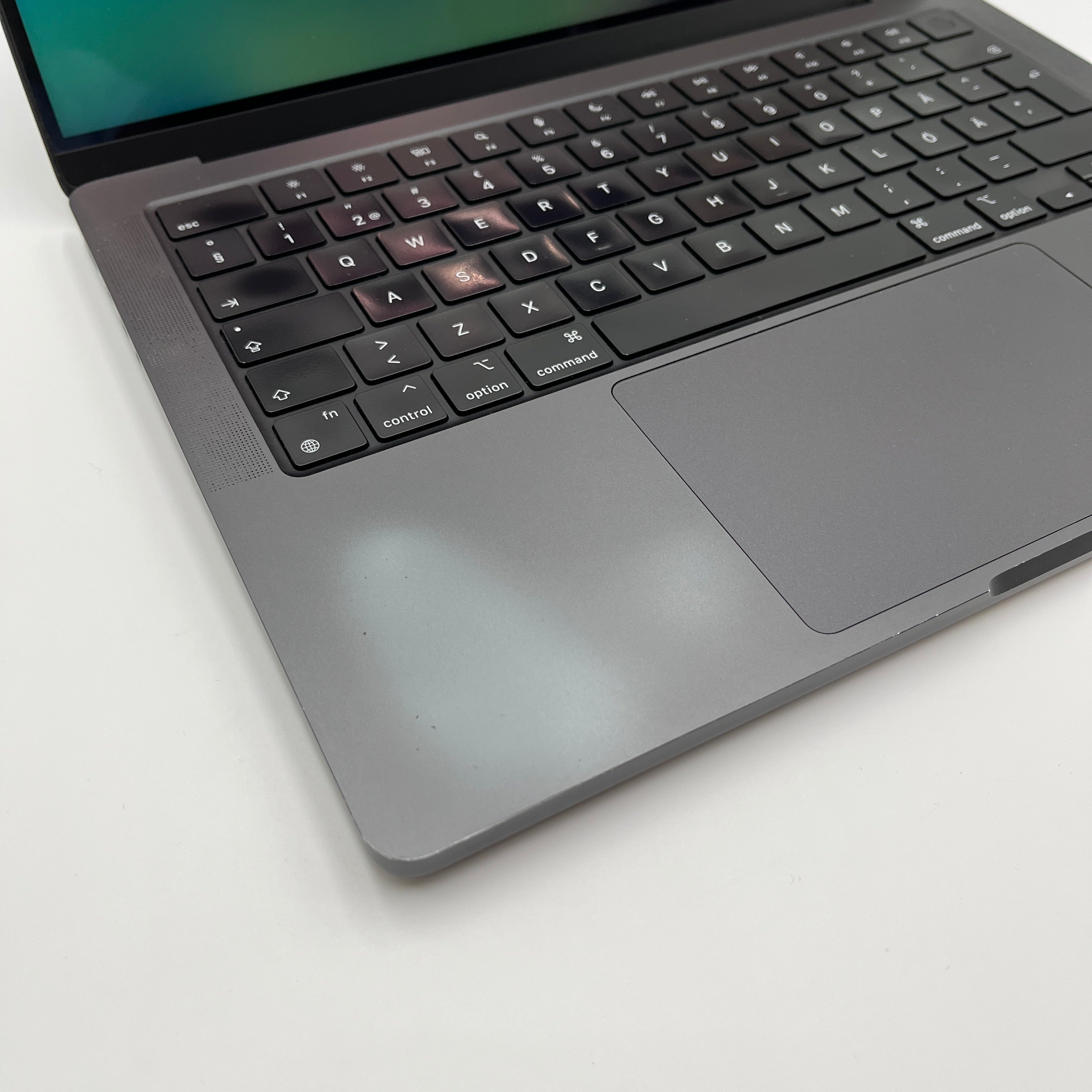 Begagnad MacBook Pro 2023 - M3 - 36GB - 1TB - Rymdsvart