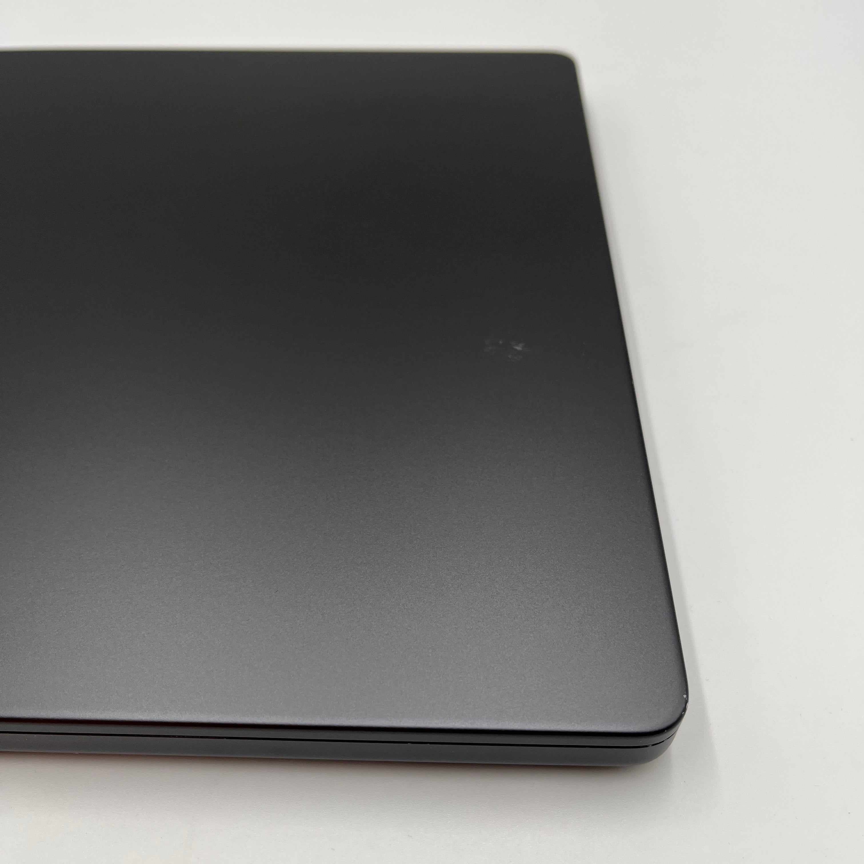 Begagnad MacBook Pro 16" 2023 - M3 Max - 64GB - 1TB - Rymdsvart