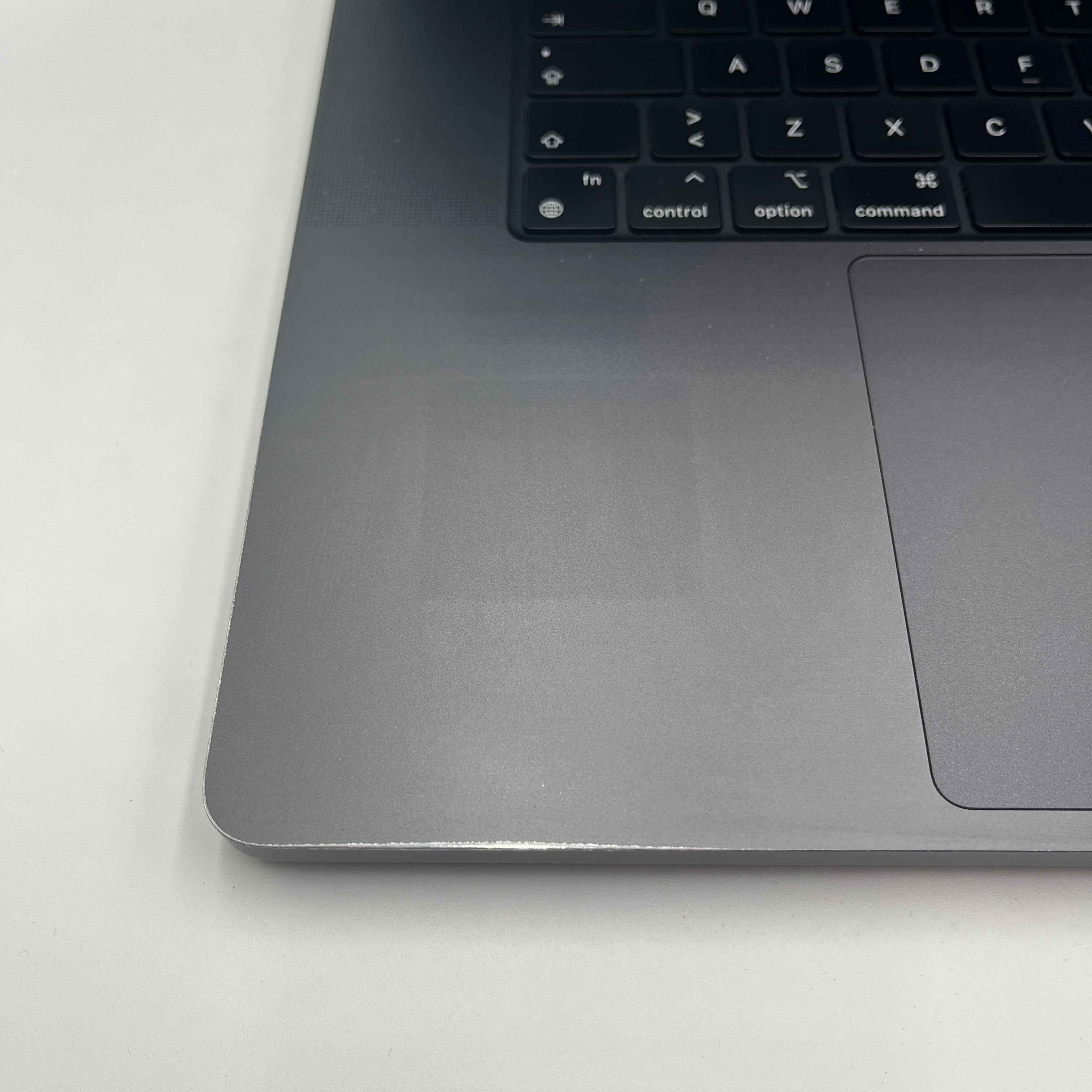Begagnad MacBook Pro 16" 2023 - M3 Max - 64GB - 4TB - Rymdsvart
