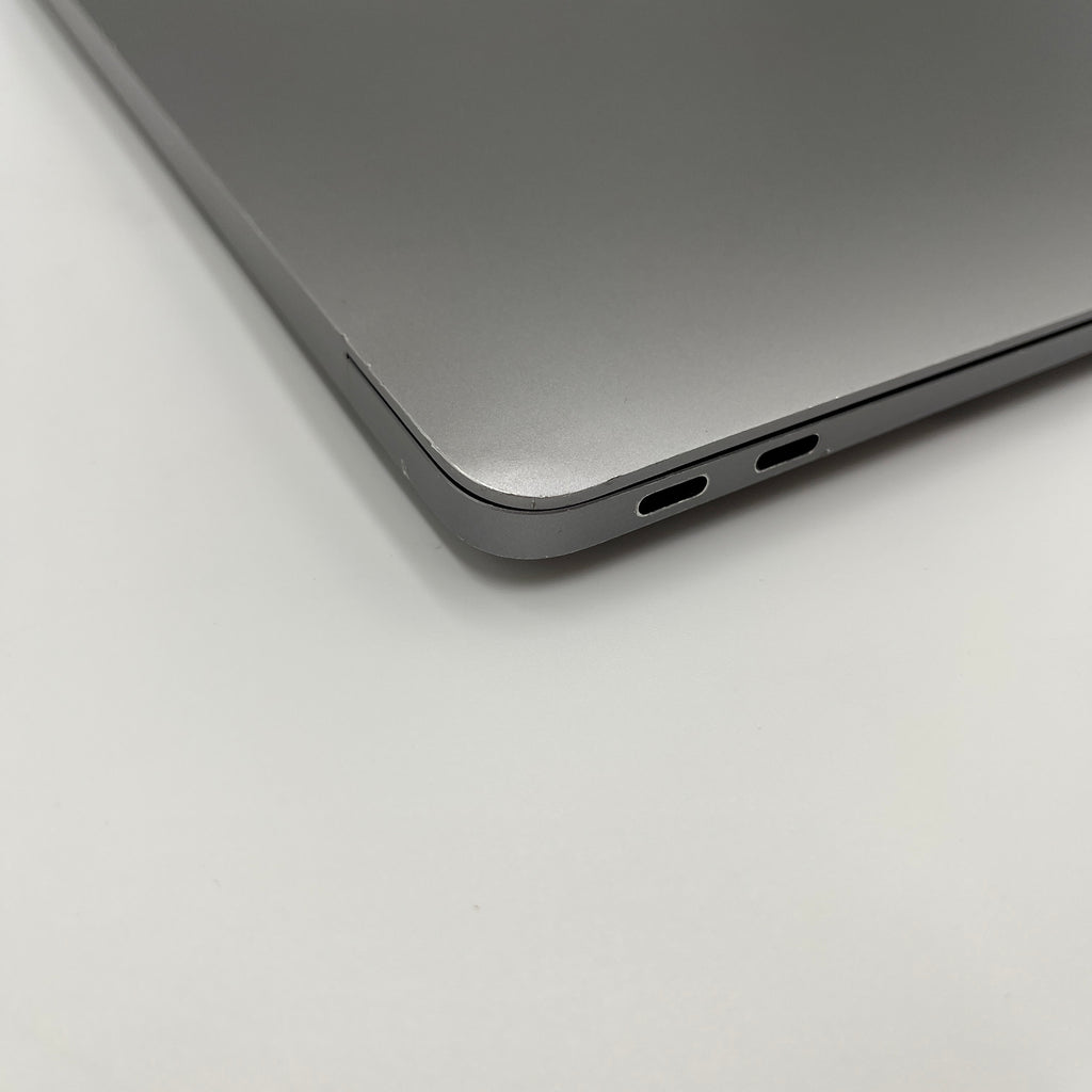 Begagnad MacBook Air 13" 2020 - M1 - 8GB - 256GB - Rymdgrå