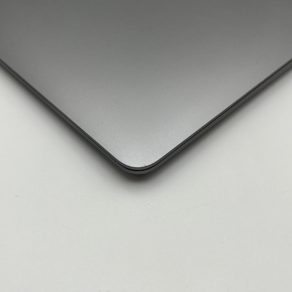 Begagnad MacBook Air 13" 2020 - M1 - 16GB - 256GB - Rymdgrå