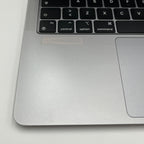 Begagnad MacBook Air 13" 2020 - M1 - 16GB - 256GB - Rymdgrå
