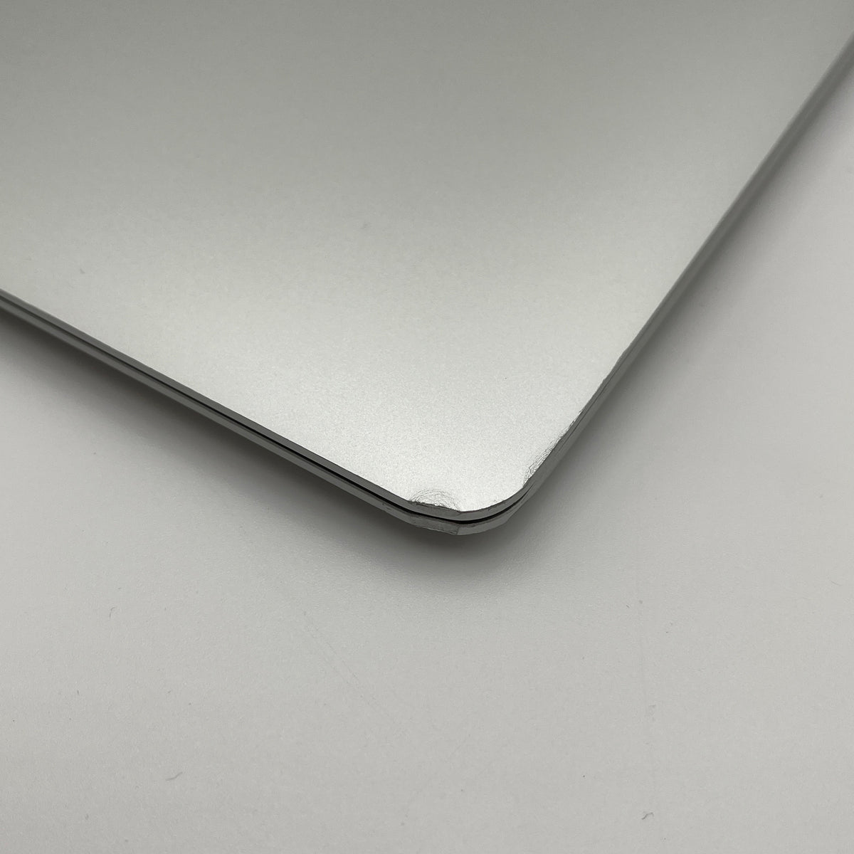 Begagnad MacBook Air 13" 2020 - M1 - 16GB - 256GB - Silver