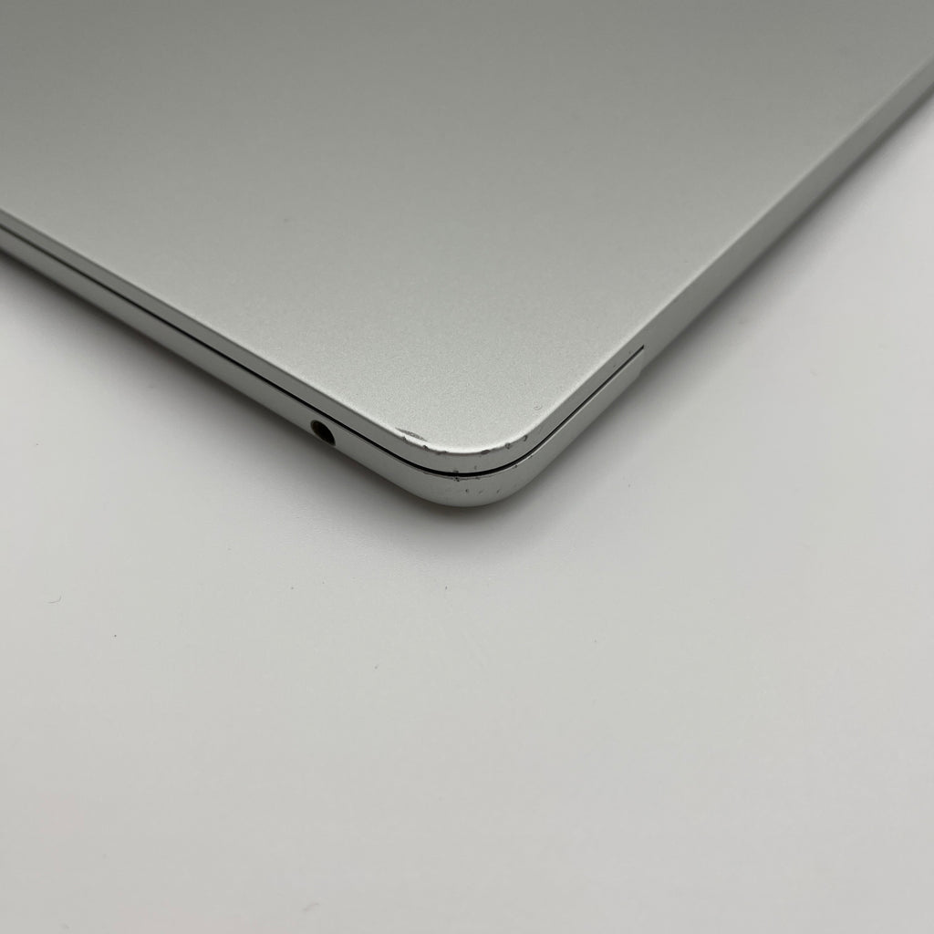 Begagnad MacBook Air 13" - M2 - 16GB - 512GB - Silver