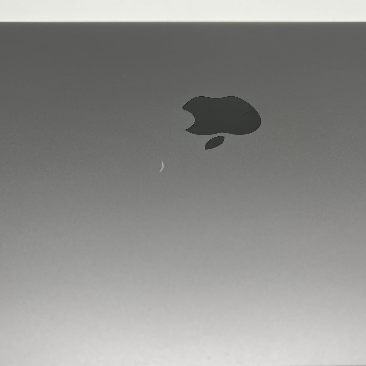 Begagnad MacBook Air 13" 2020 - M1 - 16GB - 256GB - Rymdgrå