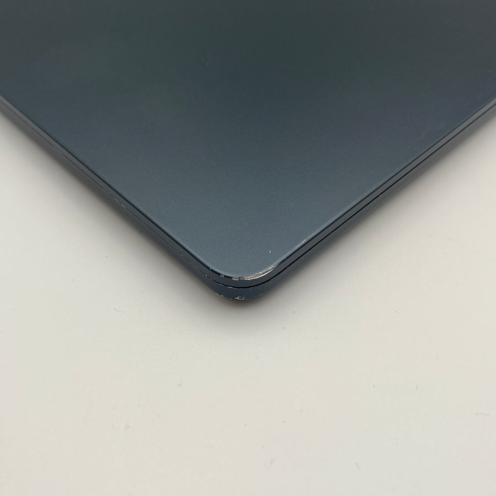 Begagnad MacBook Air 13" 2022 - M2 - 16GB - 256GB - Midnatt