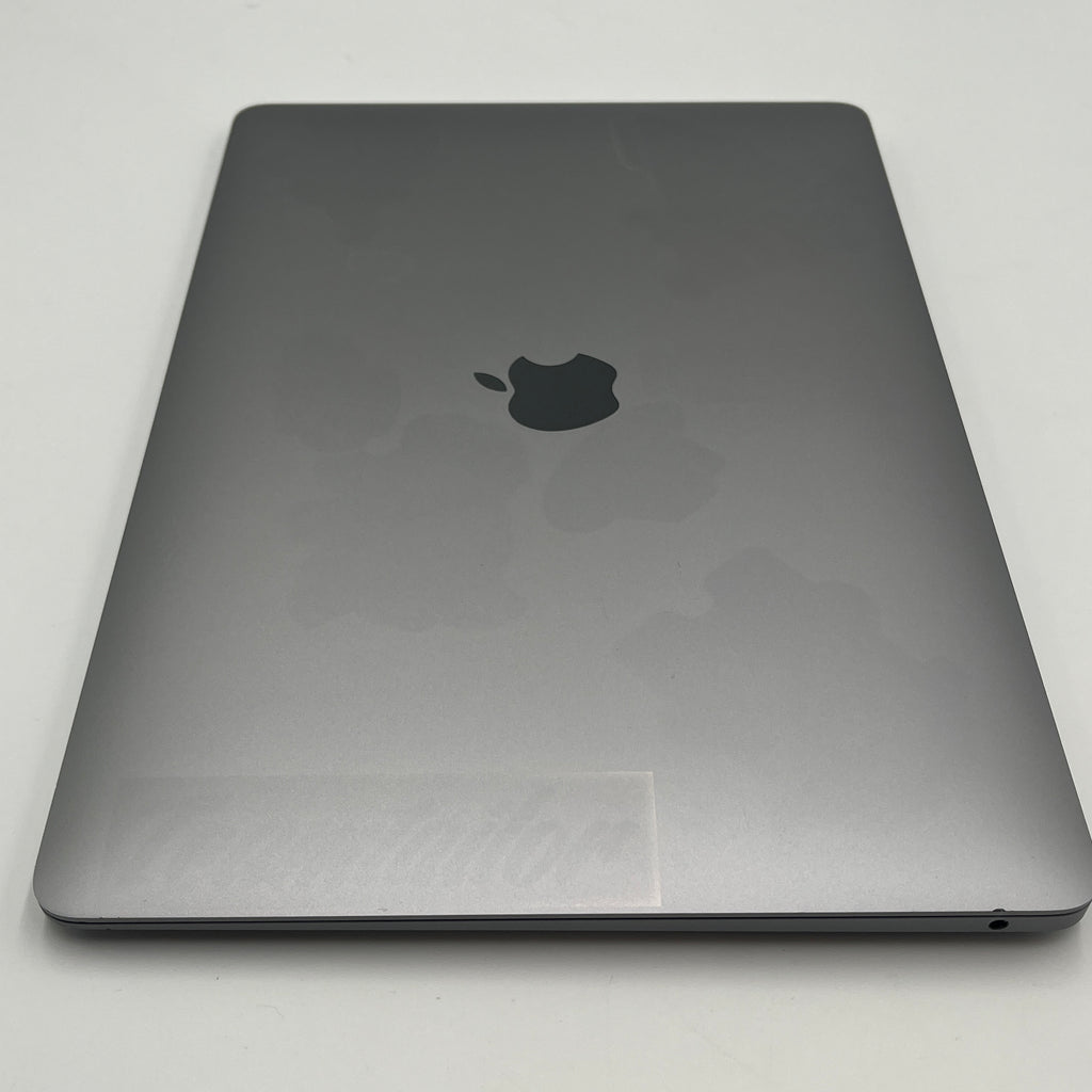 Begagnad MacBook Air 13" 2020 - M1 - 8GB - 256GB - Rymdgrå