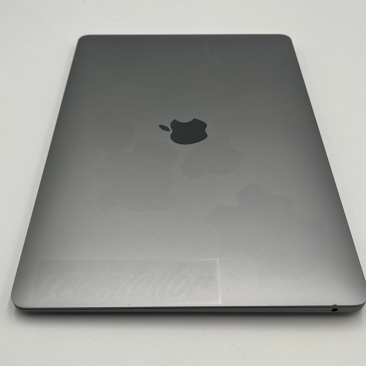 Begagnad MacBook Air 13" 2020 - M1 - 8GB - 256GB - Rymdgrå