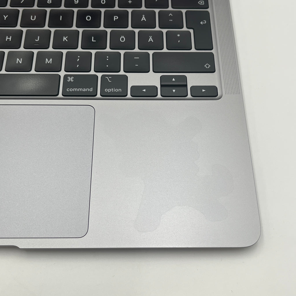 Begagnad MacBook Air 13" 2020 - M1 - 8GB - 256GB - Rymdgrå