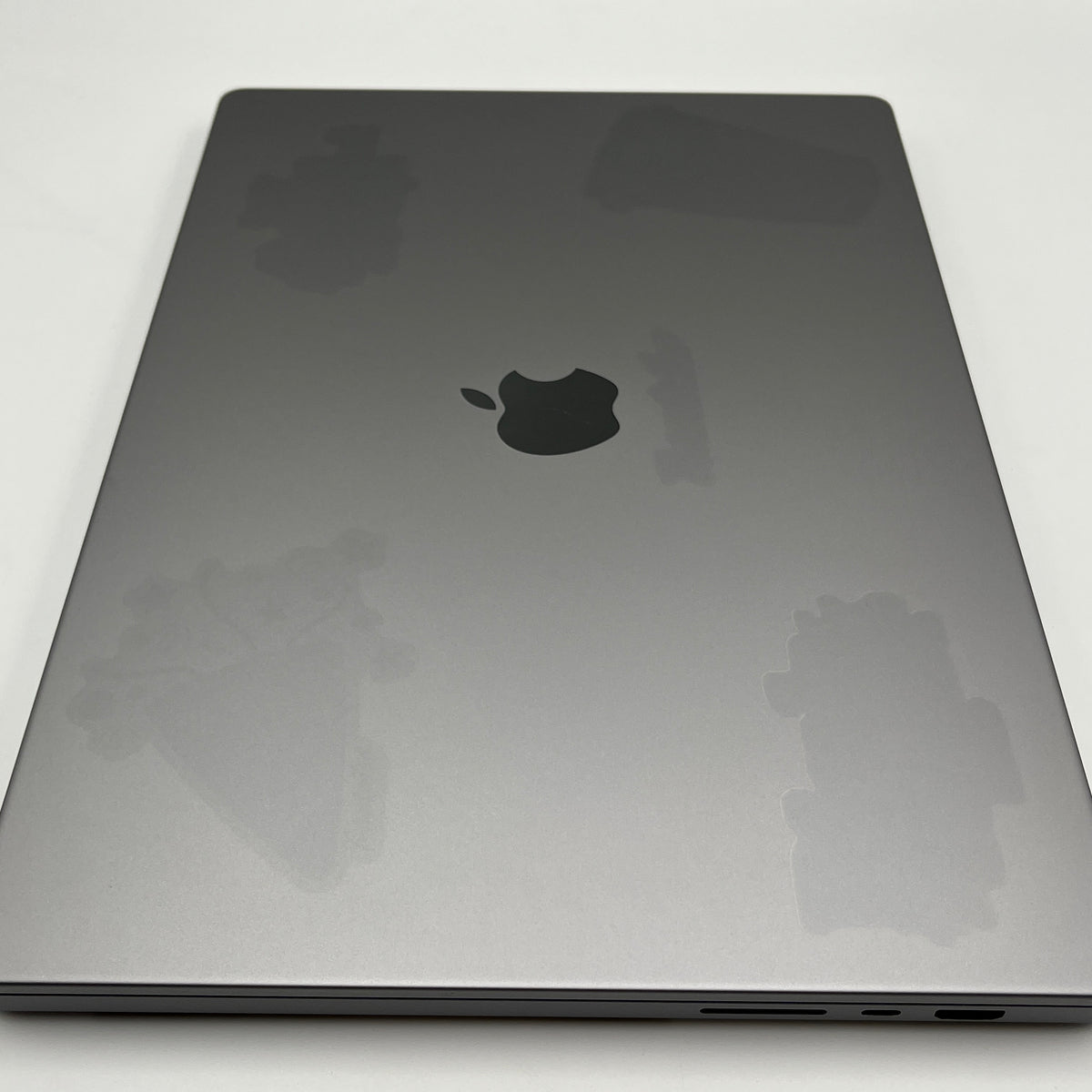 Begagnad MacBook Pro 16" 2023 - M2 Pro - 32GB - 1TB - Rymdgrå