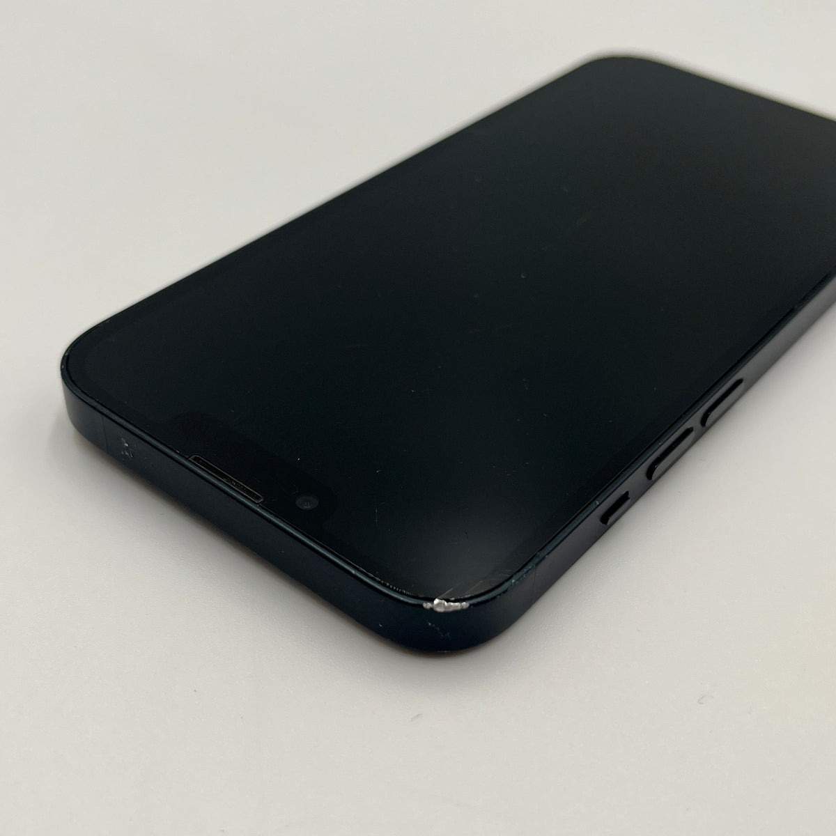 Begagnad iPhone 13 128GB - Midnatt