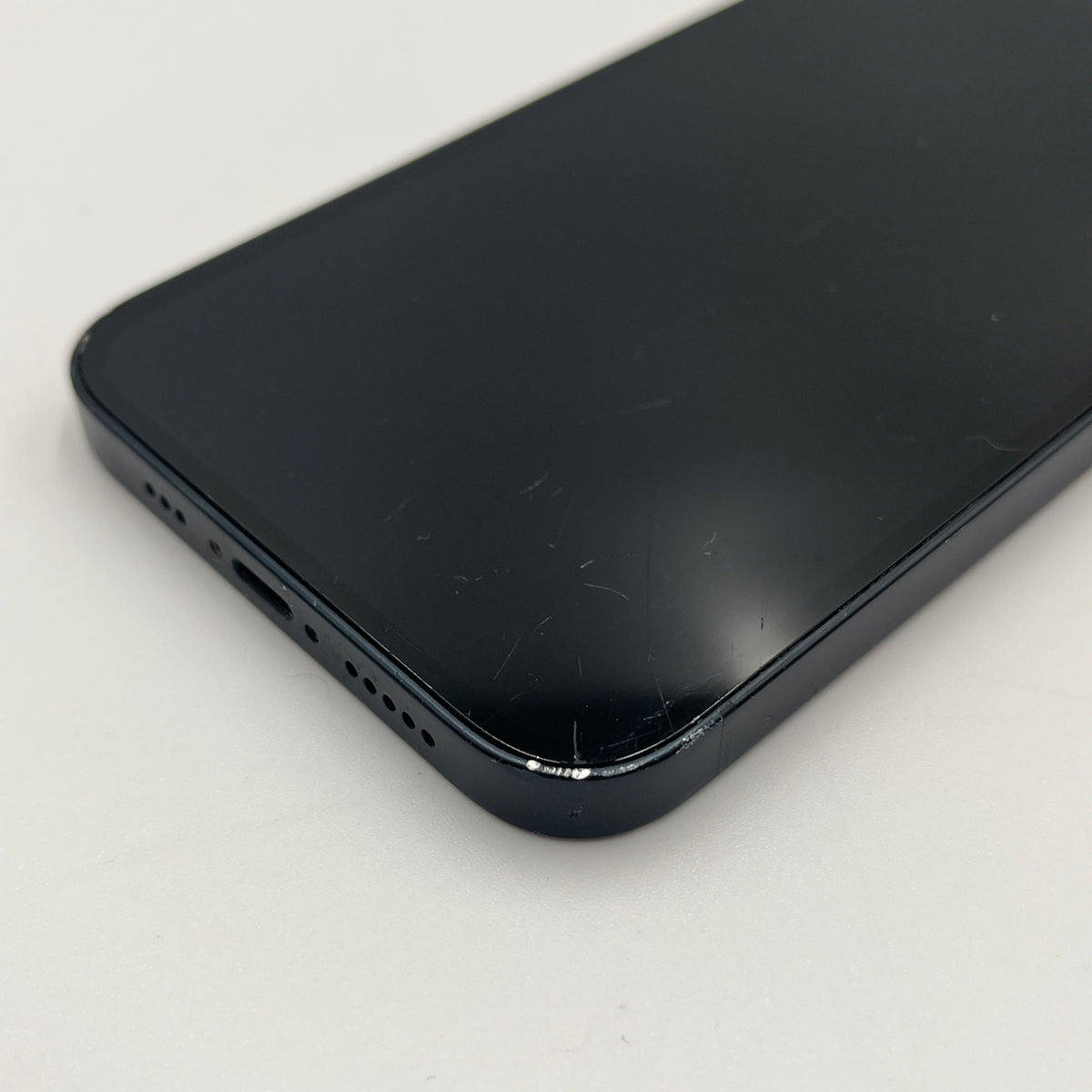 Begagnad iPhone 13 128GB - Midnatt