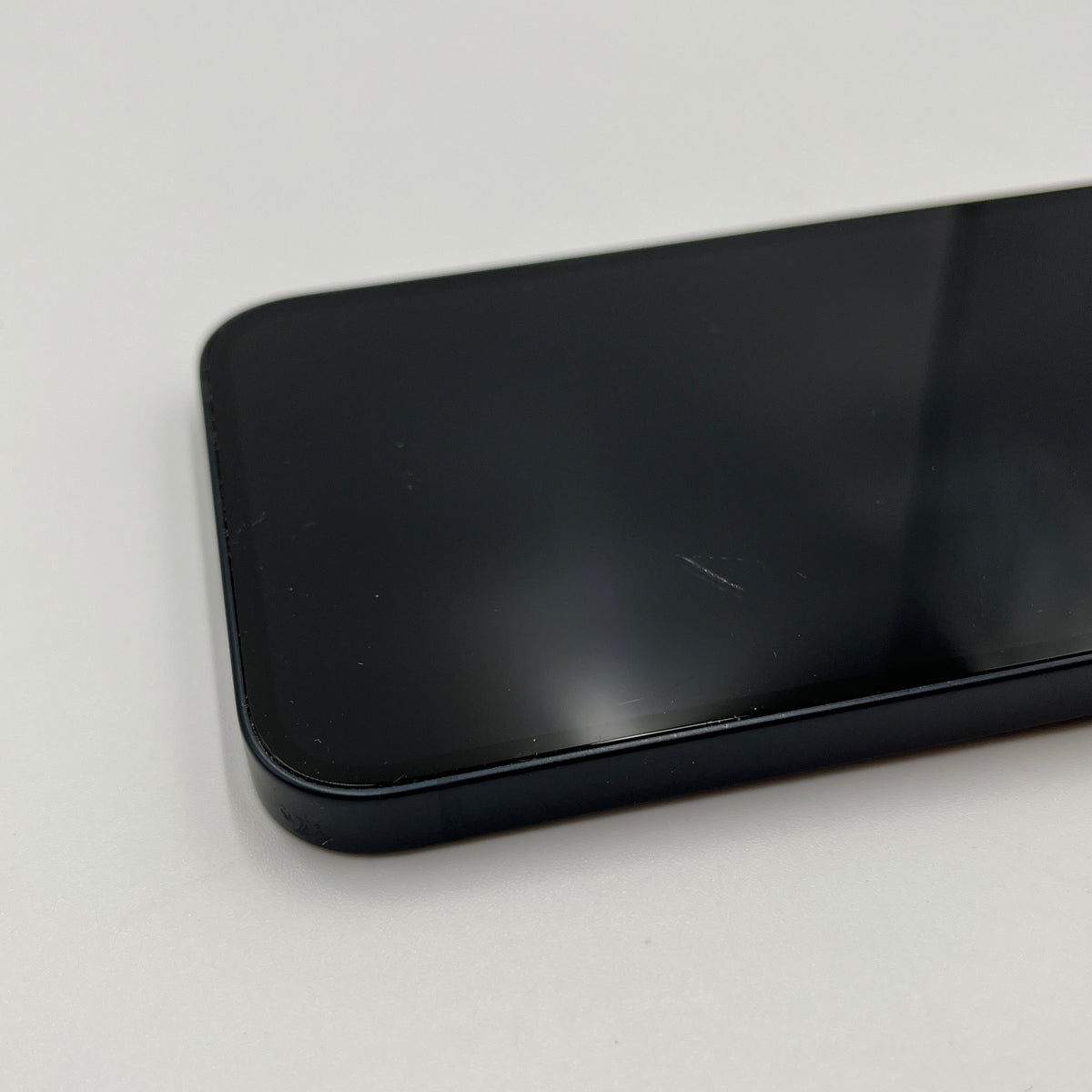 Begagnad iPhone 13 128GB - Midnatt
