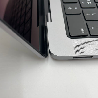 Begagnad MacBook Pro 14" 2021 - M1 Pro - Rymdgrå