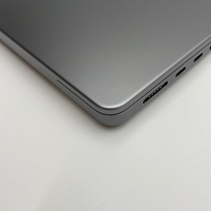 Begagnad MacBook Pro 14" 2021 - M1 Pro - Rymdgrå