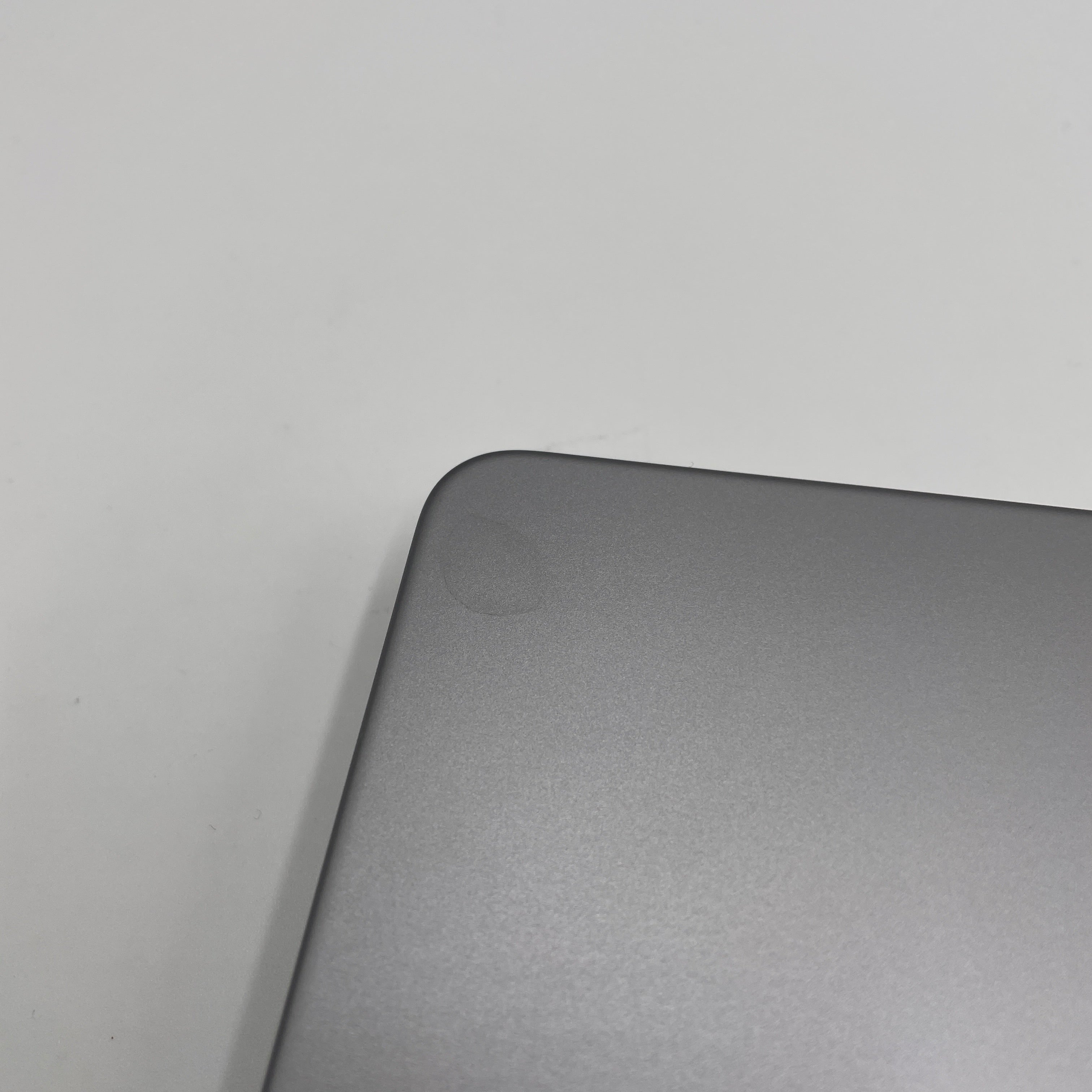 Begagnad MacBook Pro 14" 2021 - M1 Pro - 32GB - 1TB - Rymdgrå