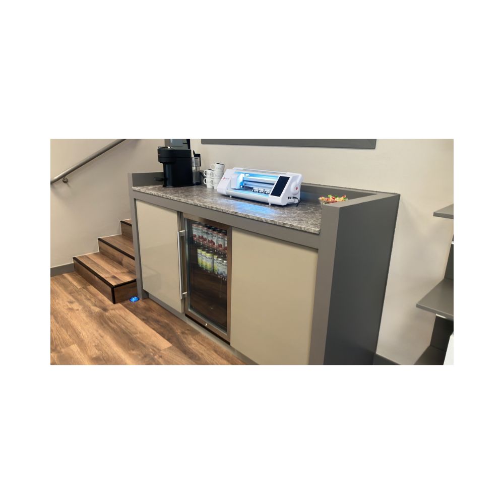 Custom skärmskydd inkl. montering.